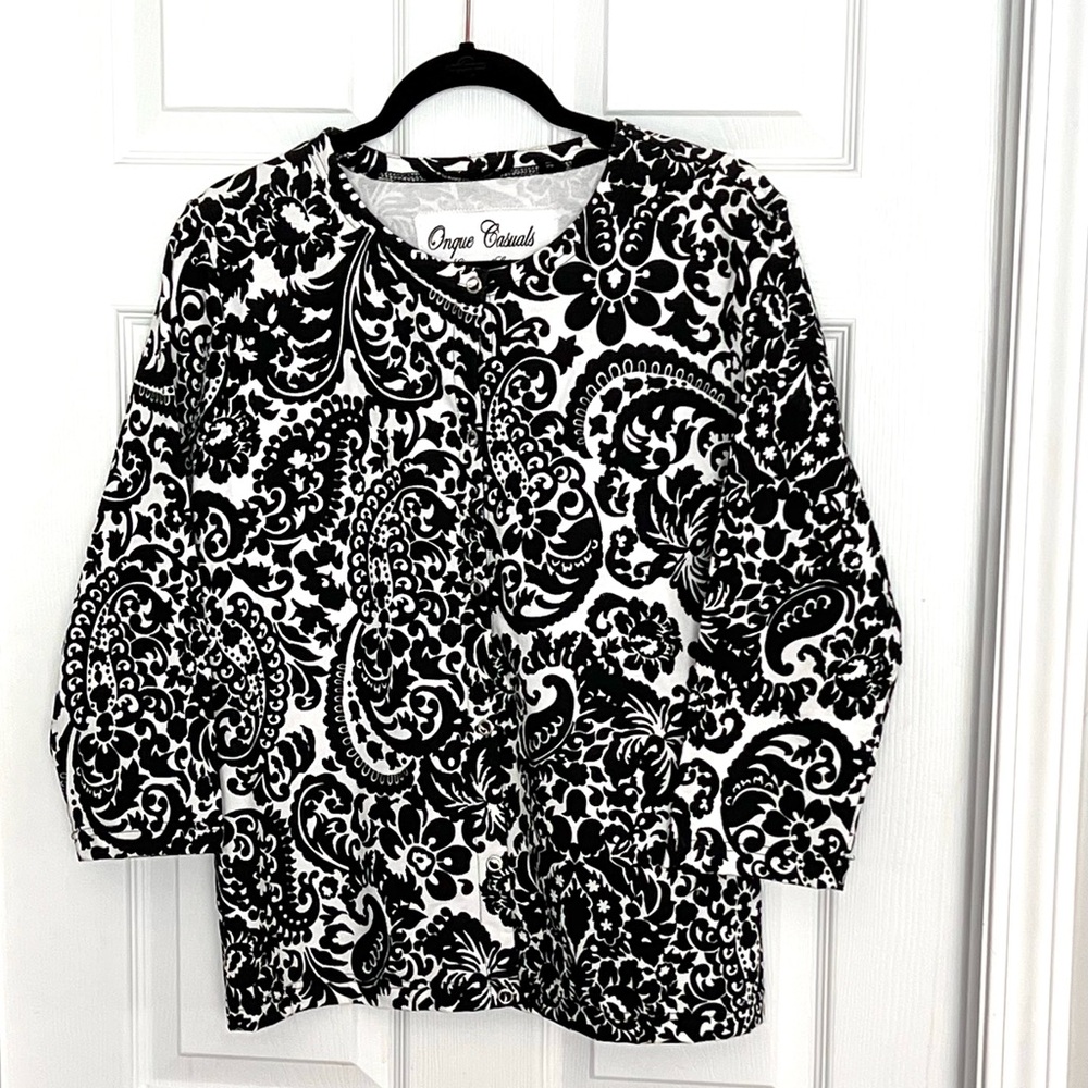 Onque Casuals - bold & Elegant Black Floral Print Blouse - Everyday Comfort